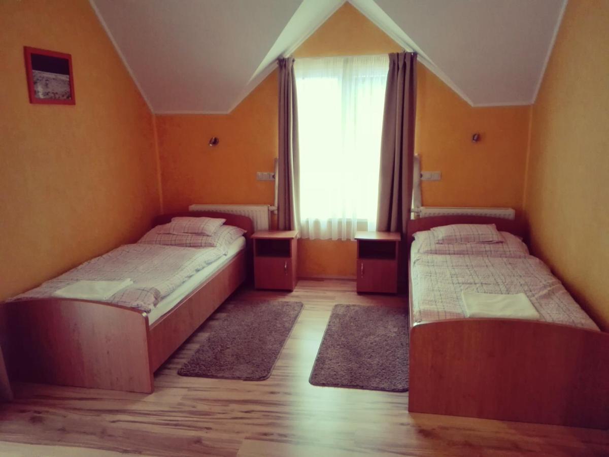 Fonix Apartmanhaz Nagypáli Buitenkant foto